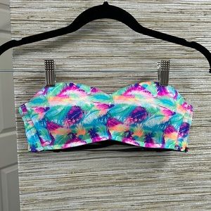 Pink Victoria’s Secret bathing suit top